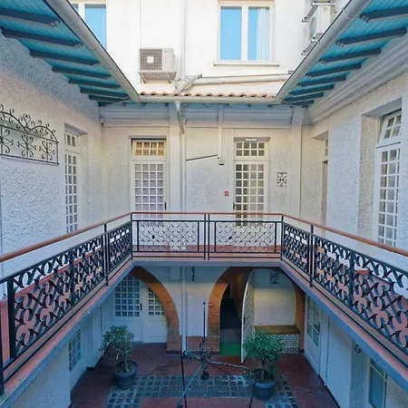 Wilson Hostel *